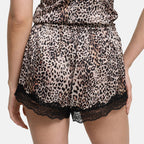 Satin Shorts mit Spitze - 9