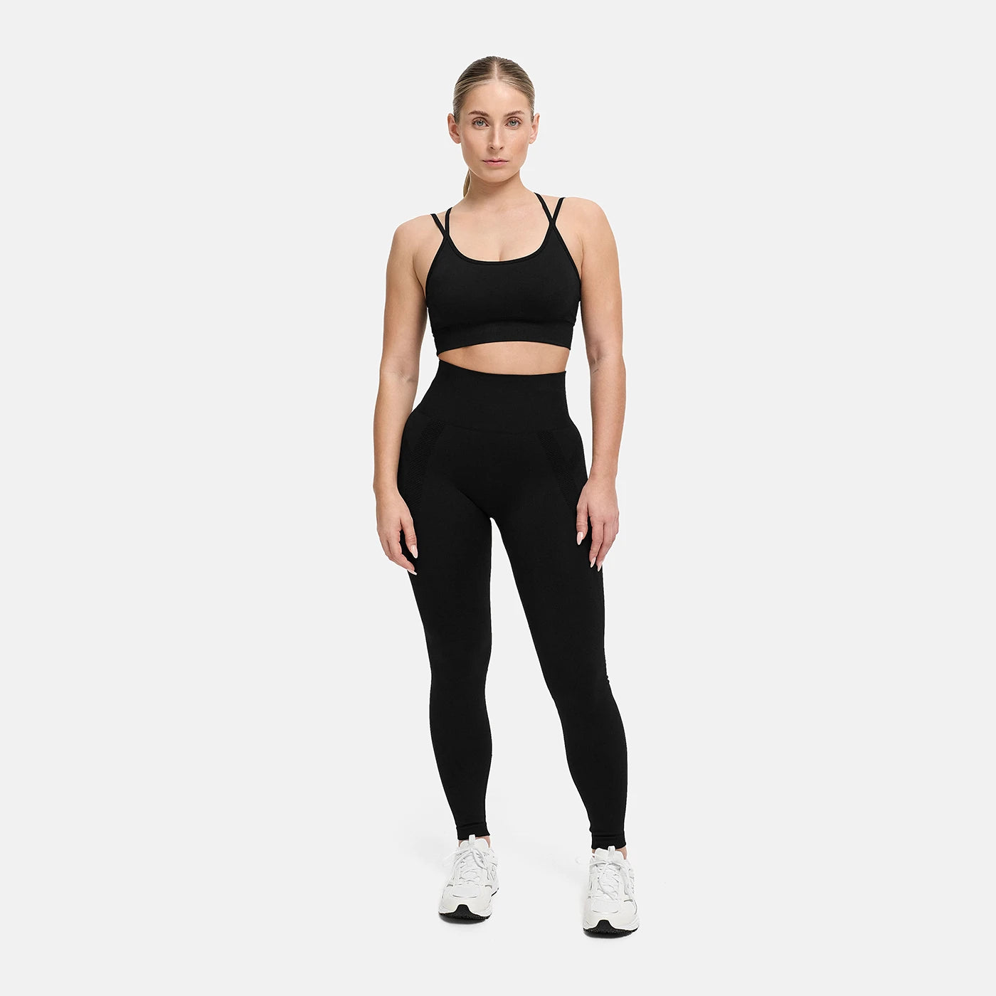 ContourLift Seamless Cross over Sport Bra - 3