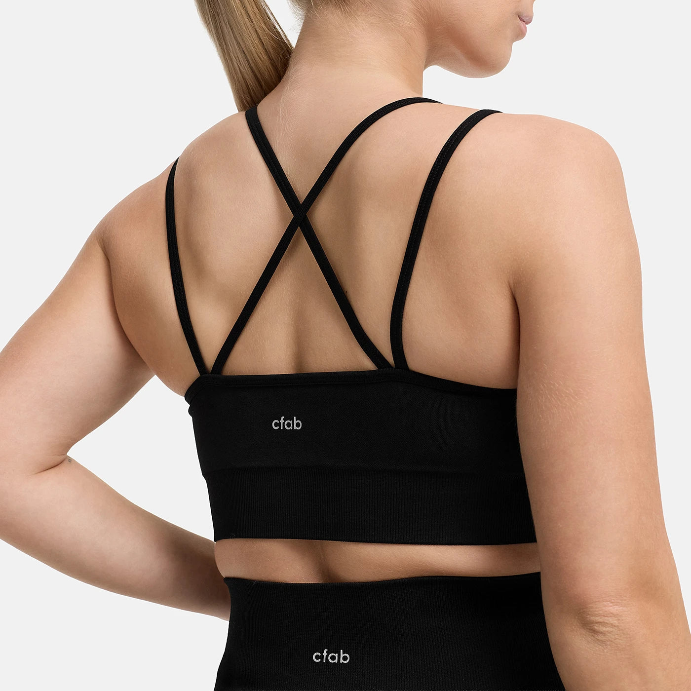 ContourLift Seamless Cross over Sport Bra - 8